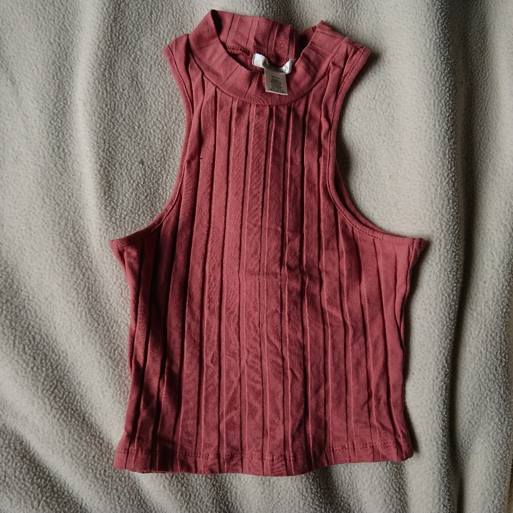 Rose pink crop tank top